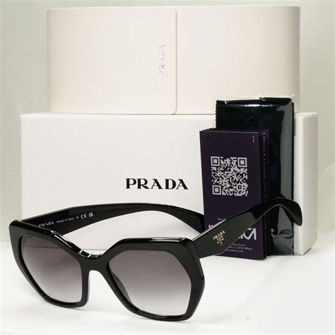 prada hexagon